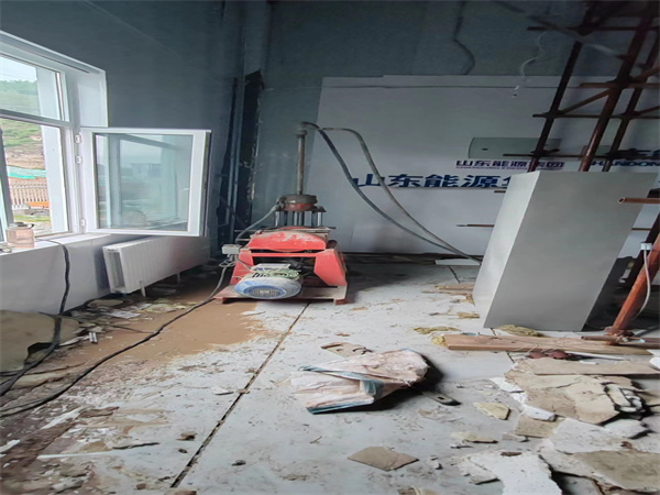 浮山地基基础下沉墙体裂缝加固注浆顶升施工